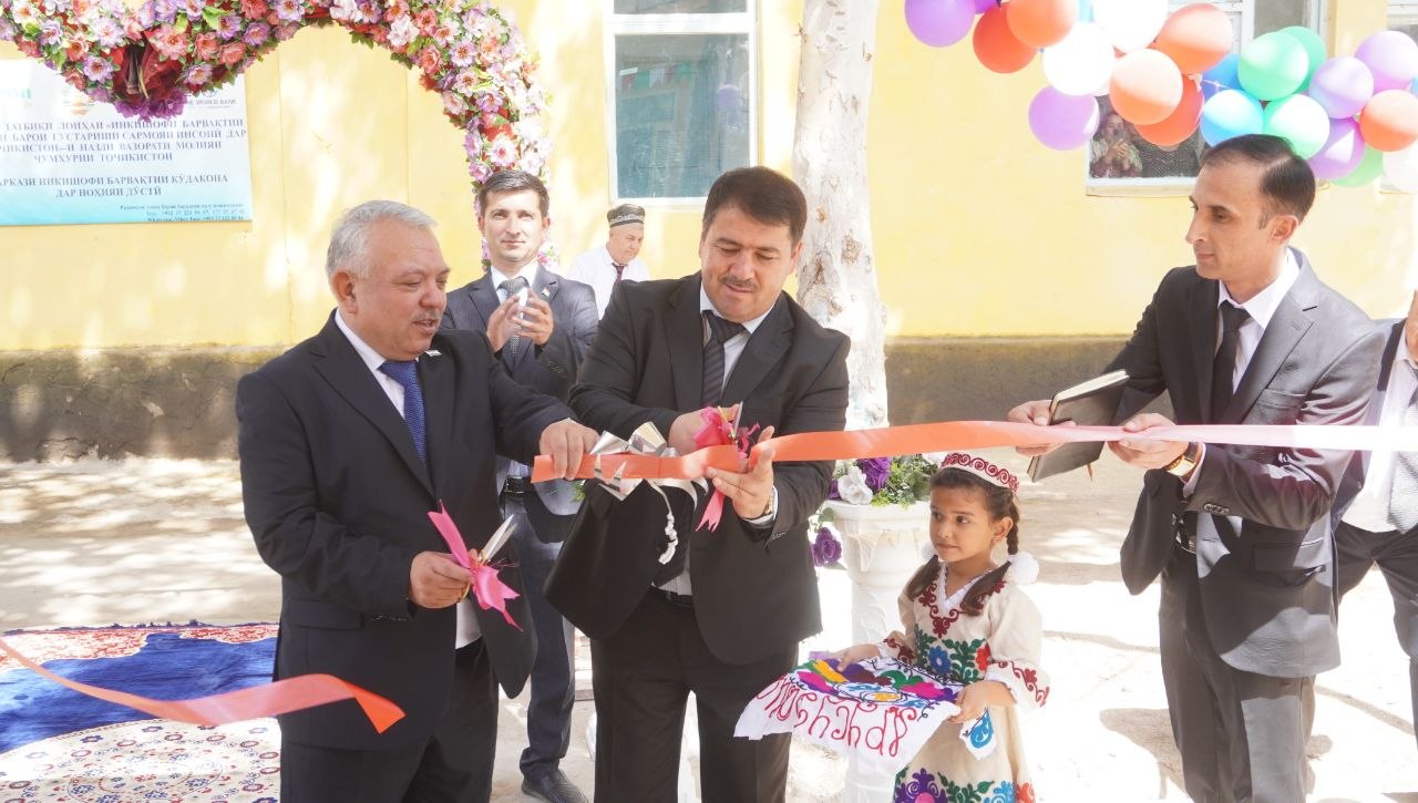 Do'sti tumanida maktab, rivojlanish markazlari va sport maydonchasi ochildi.