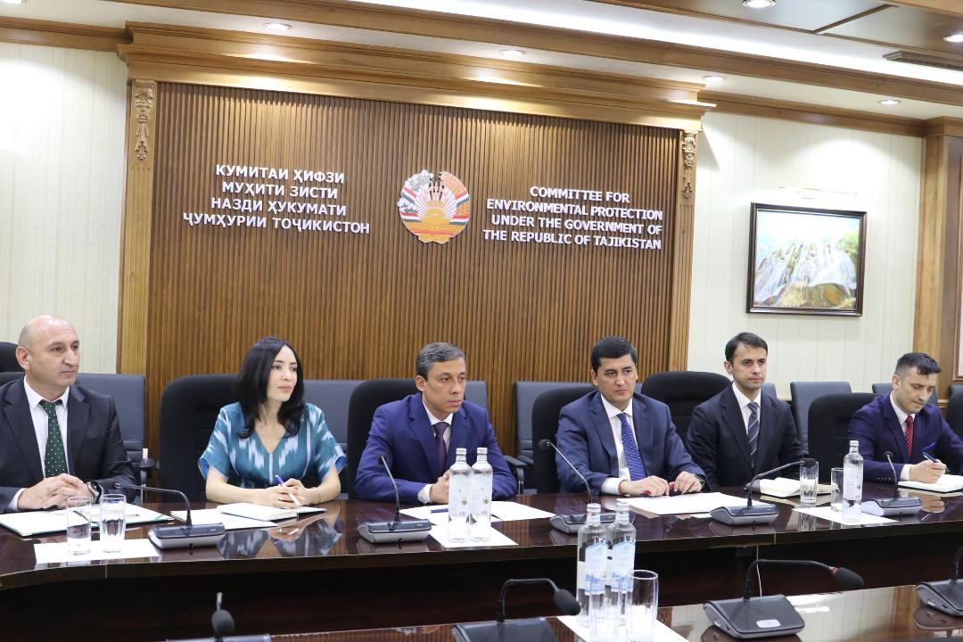 Tojikiston va UNICEF atrof-muhit dasturlari bo'yicha hamkorlikni muhokama qilishdi