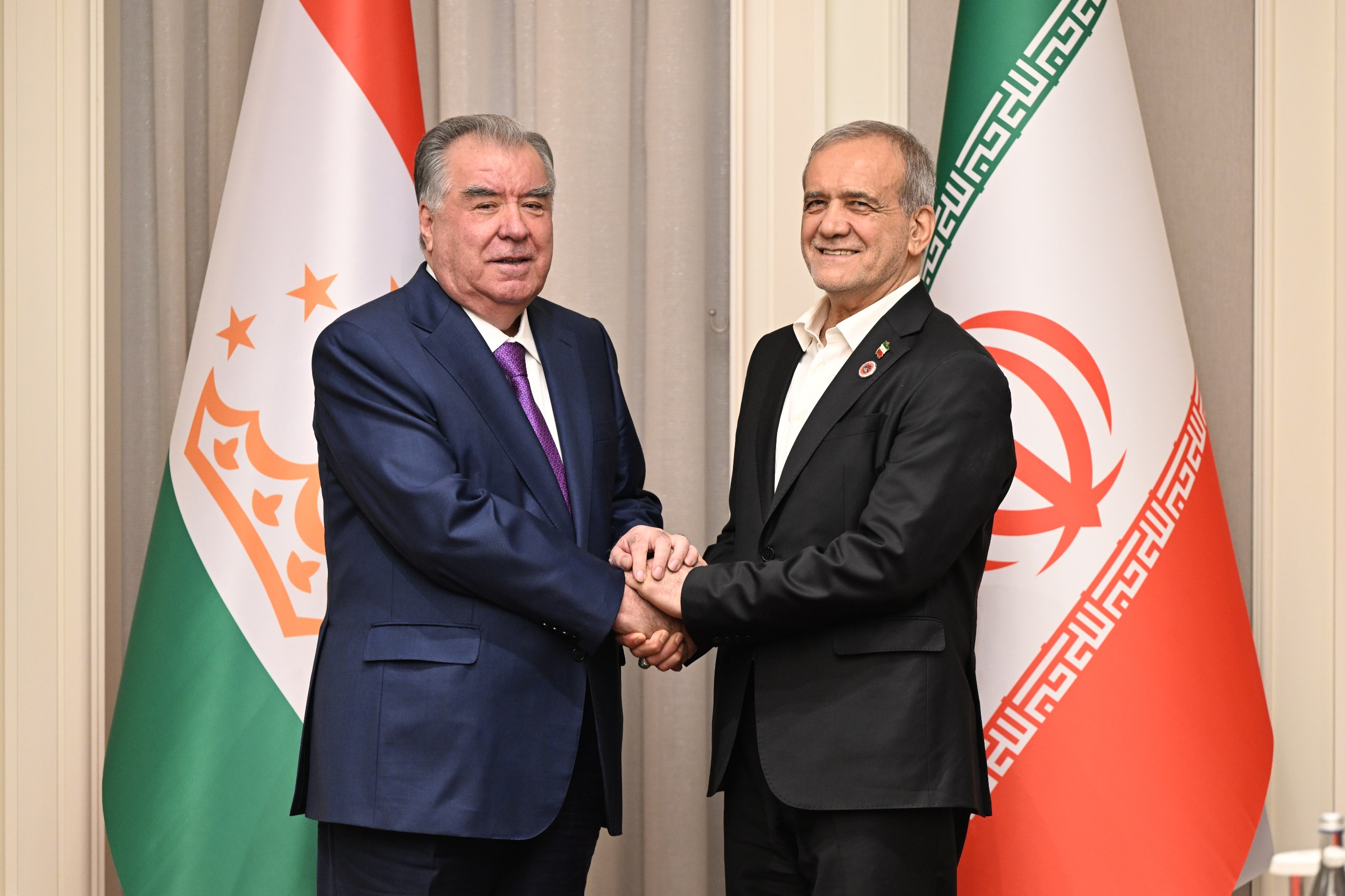 Imomali Rahmon Masud Pizishkiyon bilan uchrashdi