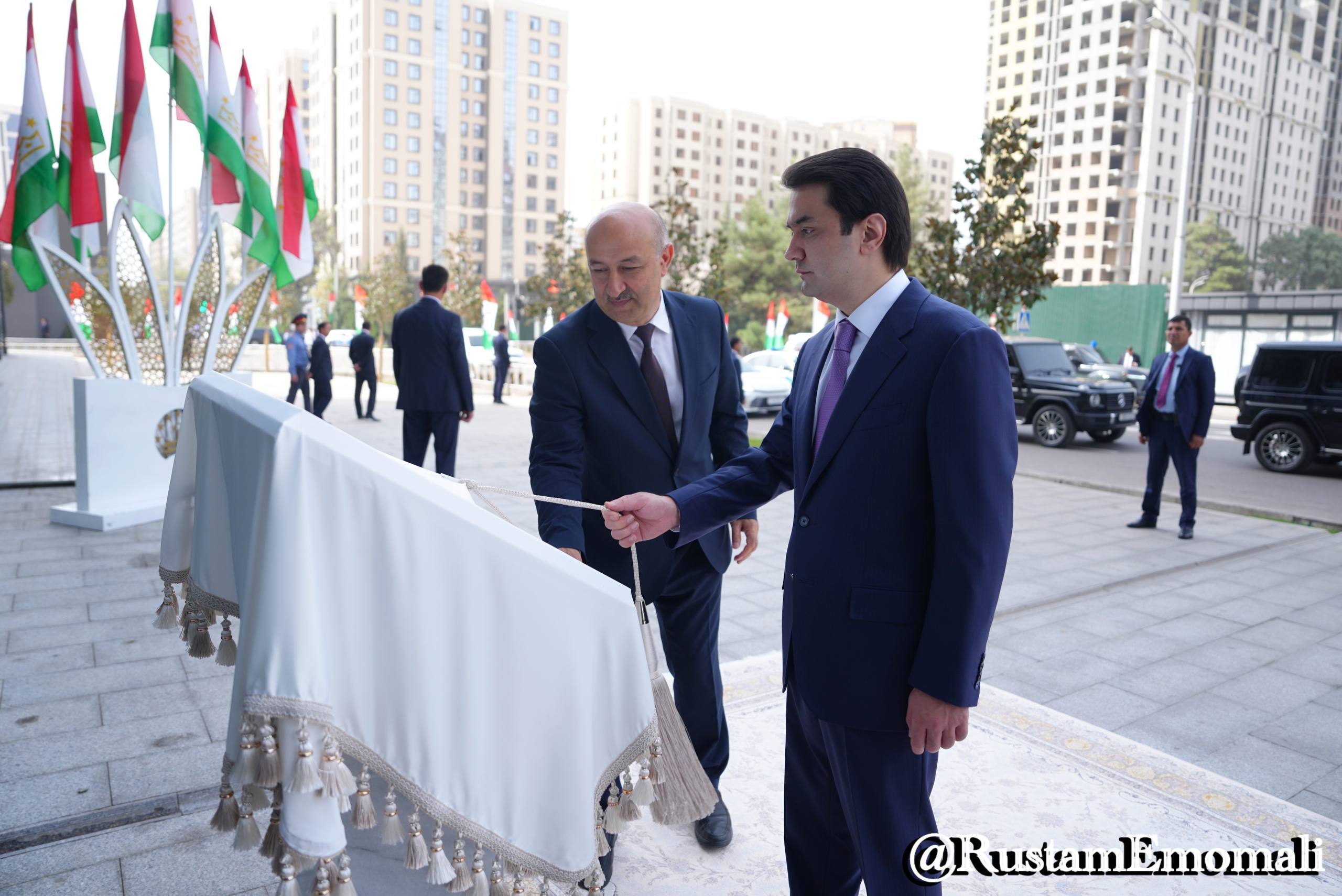 Rustami Imomali Din ishlari qo'mitasining yangi binosini ochdi