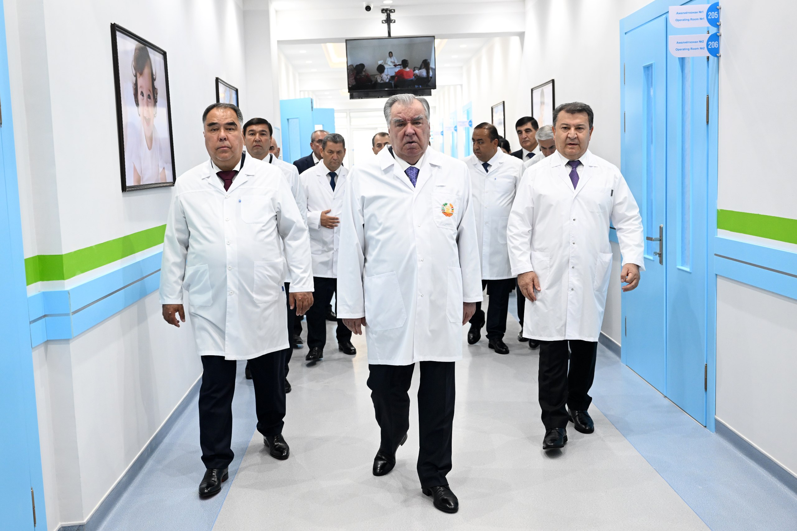 Imomali Rahmon So'g'd viloyatida yangi inshootlarni ochdi