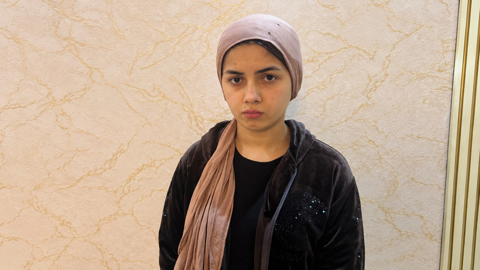 Dushanbeda 16 yoshli Bibi Djaylobova bir necha kundan beri bedarak yo'qolgan.